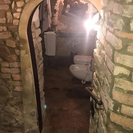 I Catari ...nel Cuore Di Monforte dʼAlba