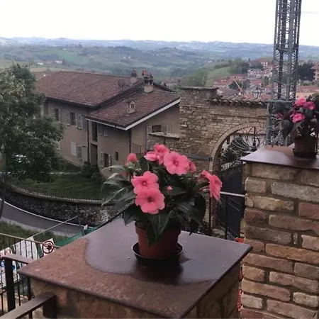 Apartamento I Catari ...nel Cuore Di Monforte dʼAlba
